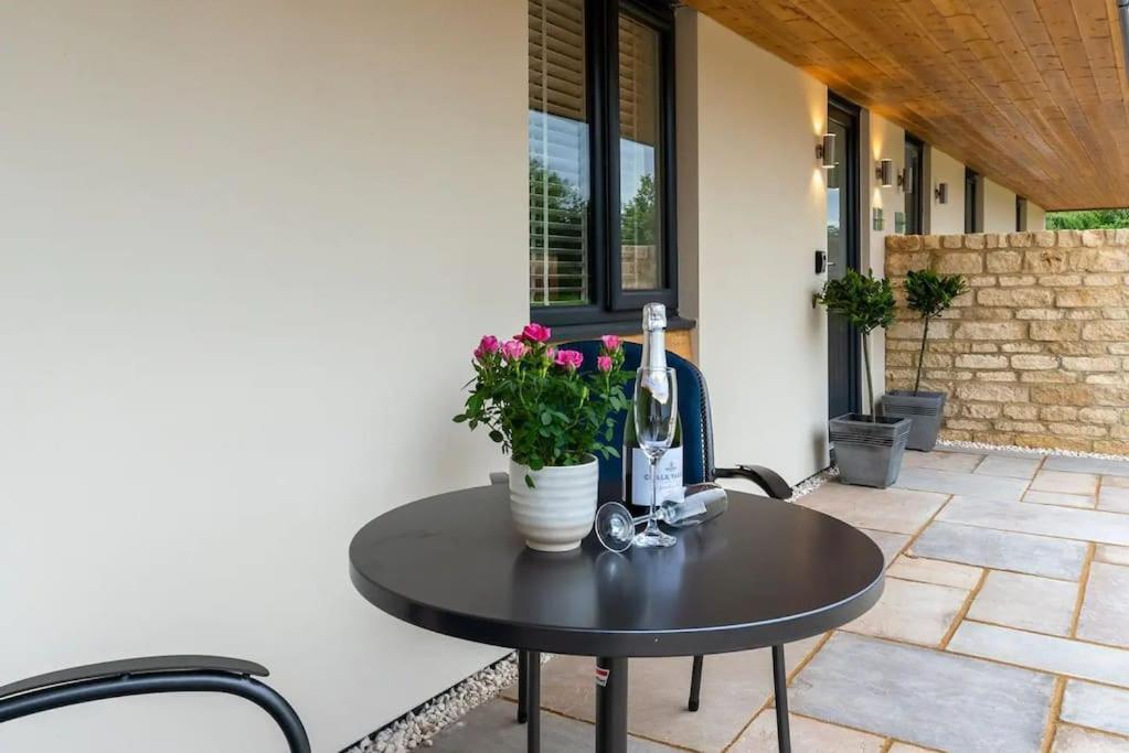 Rose Barn - Luxury Barn Accommodation In The Cotswolds Gretton  Exterior photo